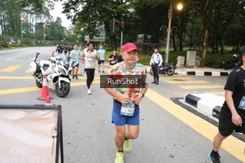 Runner Photo 4252414