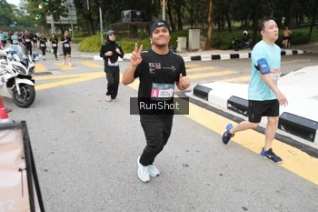 Runner Photo 4252477