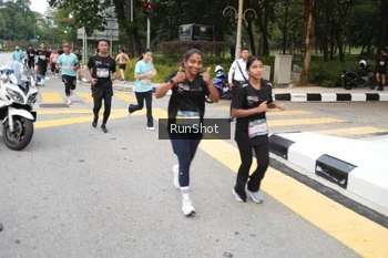 Runner Photo 4252535