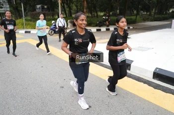 Runner Photo 4252542