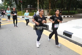 Runner Photo 4252545