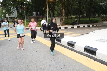 Runner Photo 4252644