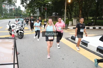 Runner Photo 4252648