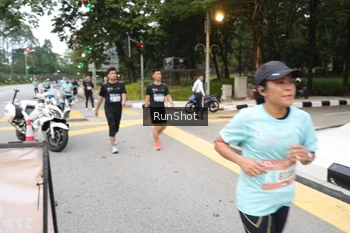 Runner Photo 4252676