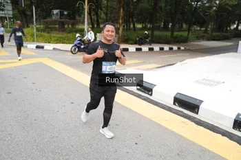 Runner Photo 4252980