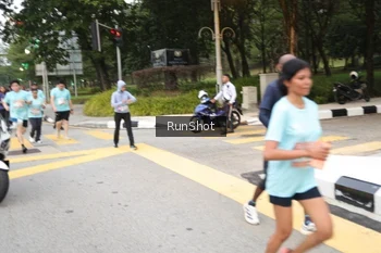 Runner Photo 4253003