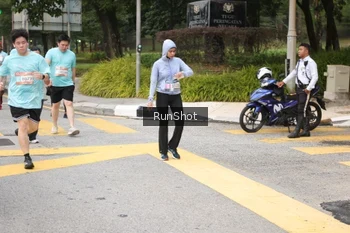 Runner Photo 4253011