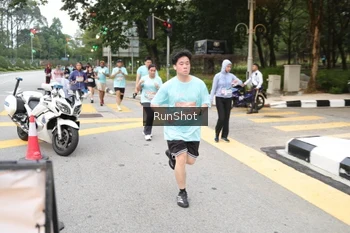 Runner Photo 4253017