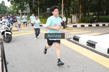 Runner Photo 4253024