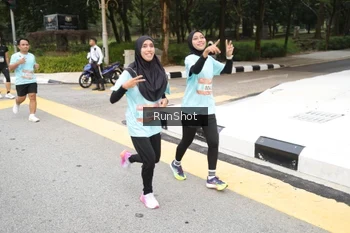 Runner Photo 4253112