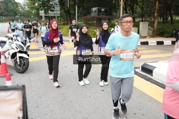 Runner Photo 4253176