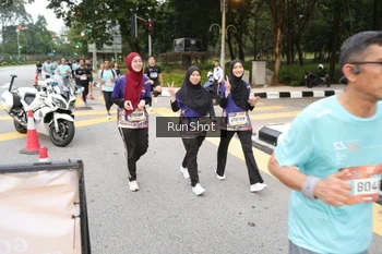 Runner Photo 4253184