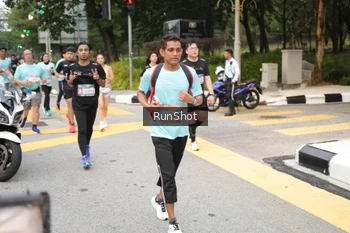 Runner Photo 4253185