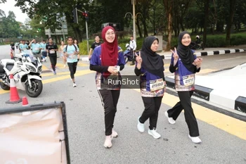 Runner Photo 4253191