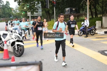 Runner Photo 4253194