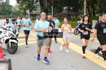 Runner Photo 4253204