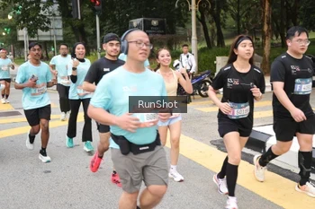 Runner Photo 4253209