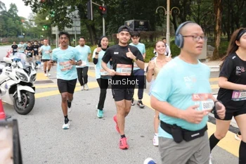 Runner Photo 4253213