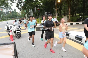 Runner Photo 4253216