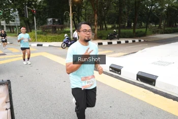 Runner Photo 4253246