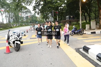 Runner Photo 4253310
