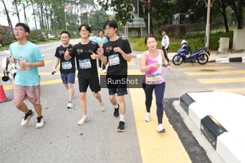 Runner Photo 4253313