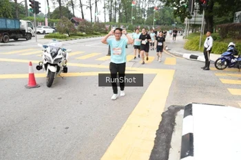 Runner Photo 4253330