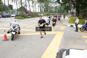 Runner Photo 4253336