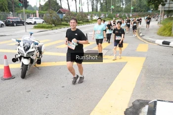 Runner Photo 4253337
