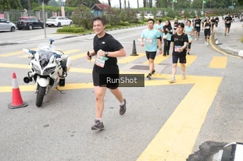 Runner Photo 4253341