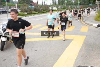 Runner Photo 4253343