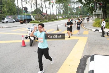 Runner Photo 4253345