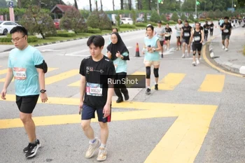 Runner Photo 4253355