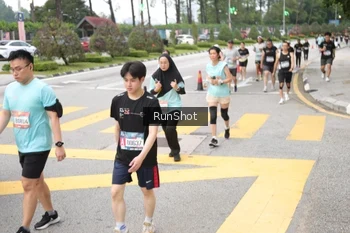 Runner Photo 4253356