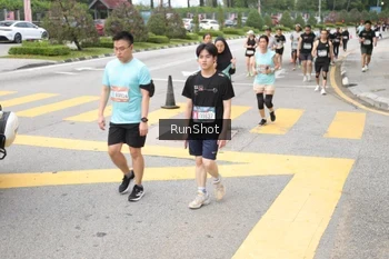 Runner Photo 4253361