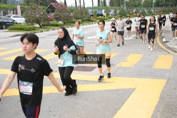Runner Photo 4253362