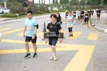 Runner Photo 4253365