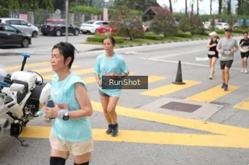 Runner Photo 4253381