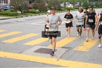 Runner Photo 4253399