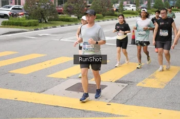 Runner Photo 4253400