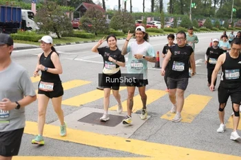 Runner Photo 4253402