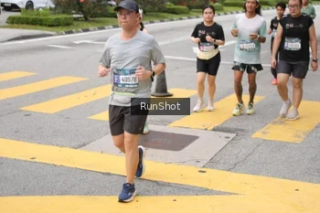 Runner Photo 4253403