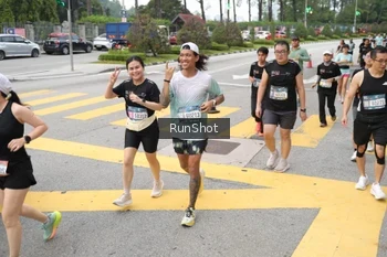 Runner Photo 4253413