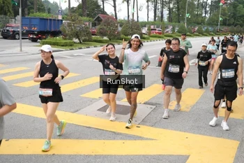 Runner Photo 4253414