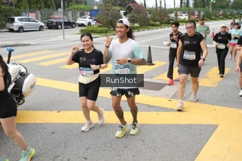 Runner Photo 4253417