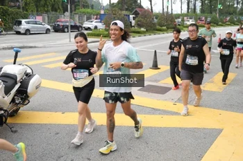 Runner Photo 4253419