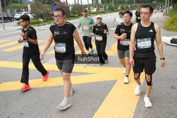 Runner Photo 4253435