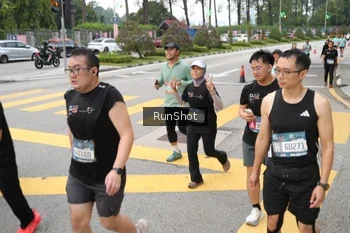 Runner Photo 4253436