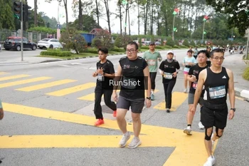 Runner Photo 4253440