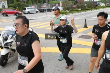 Runner Photo 4253447